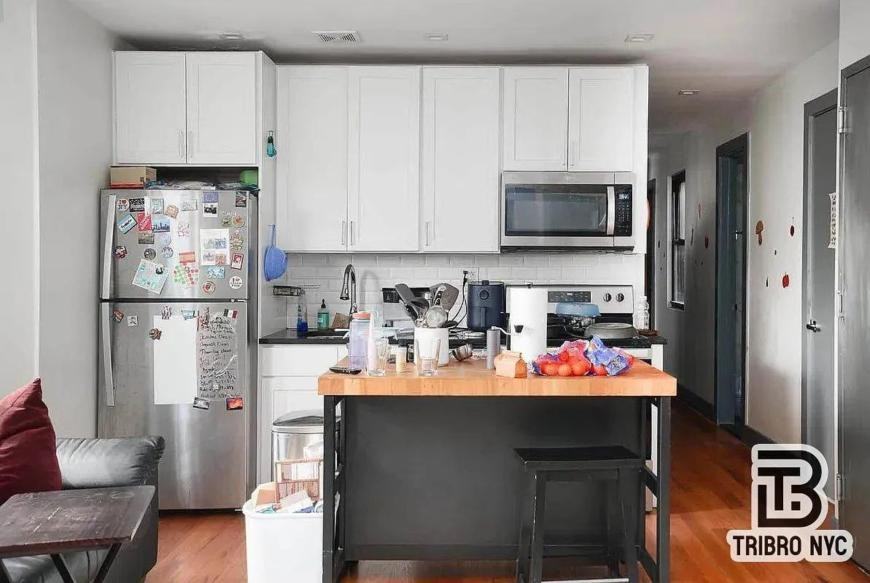 181 Greenpoint Ave - Photo 5 of 6