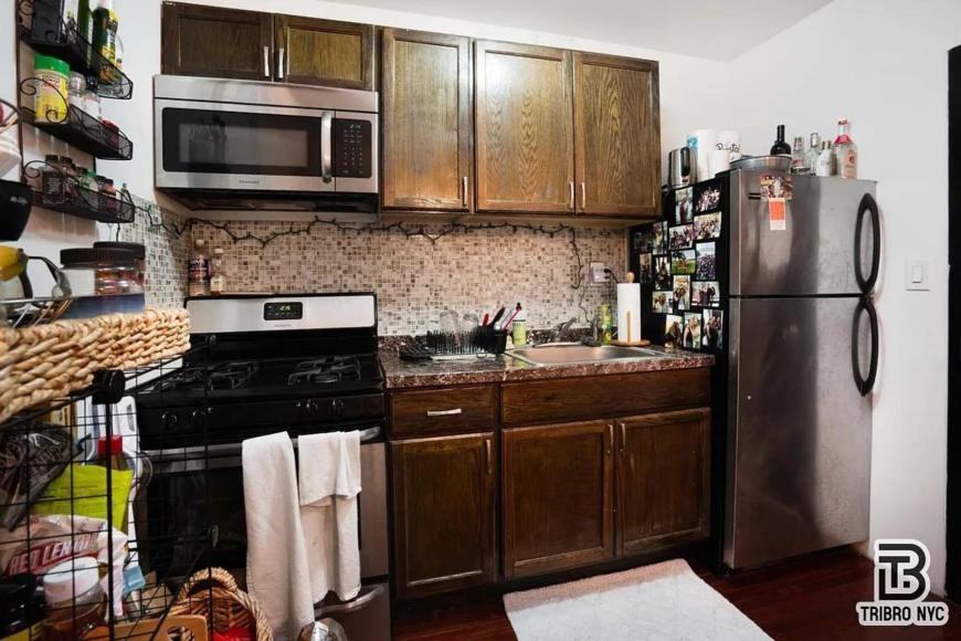 418 E 119th St - Photo 3 of 7