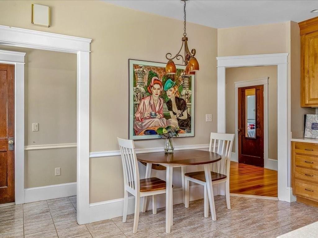 1102 Buttonwoods Ave - Photo 5 of 17