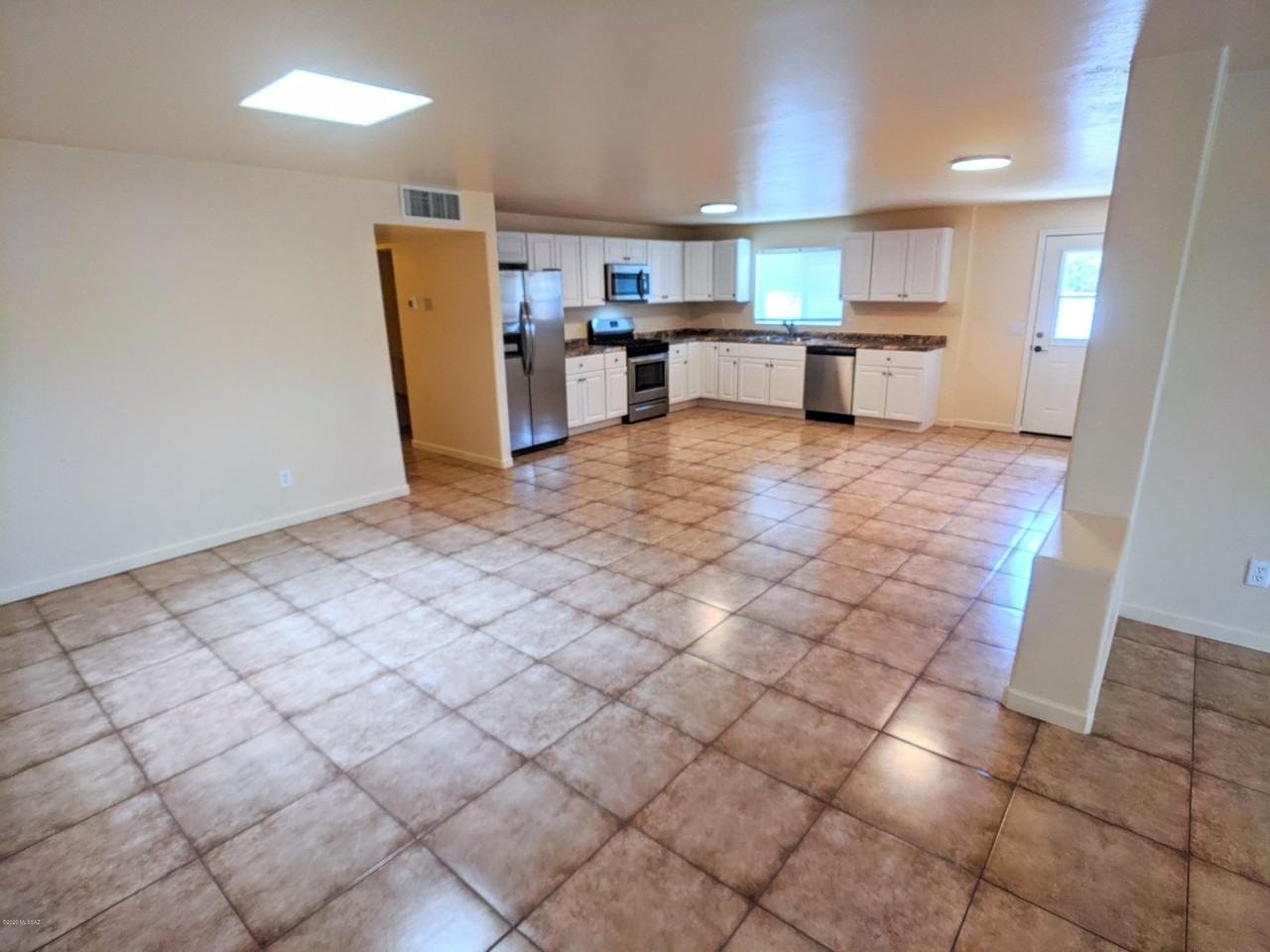 1343 W Alameda St - Photo 6 of 26