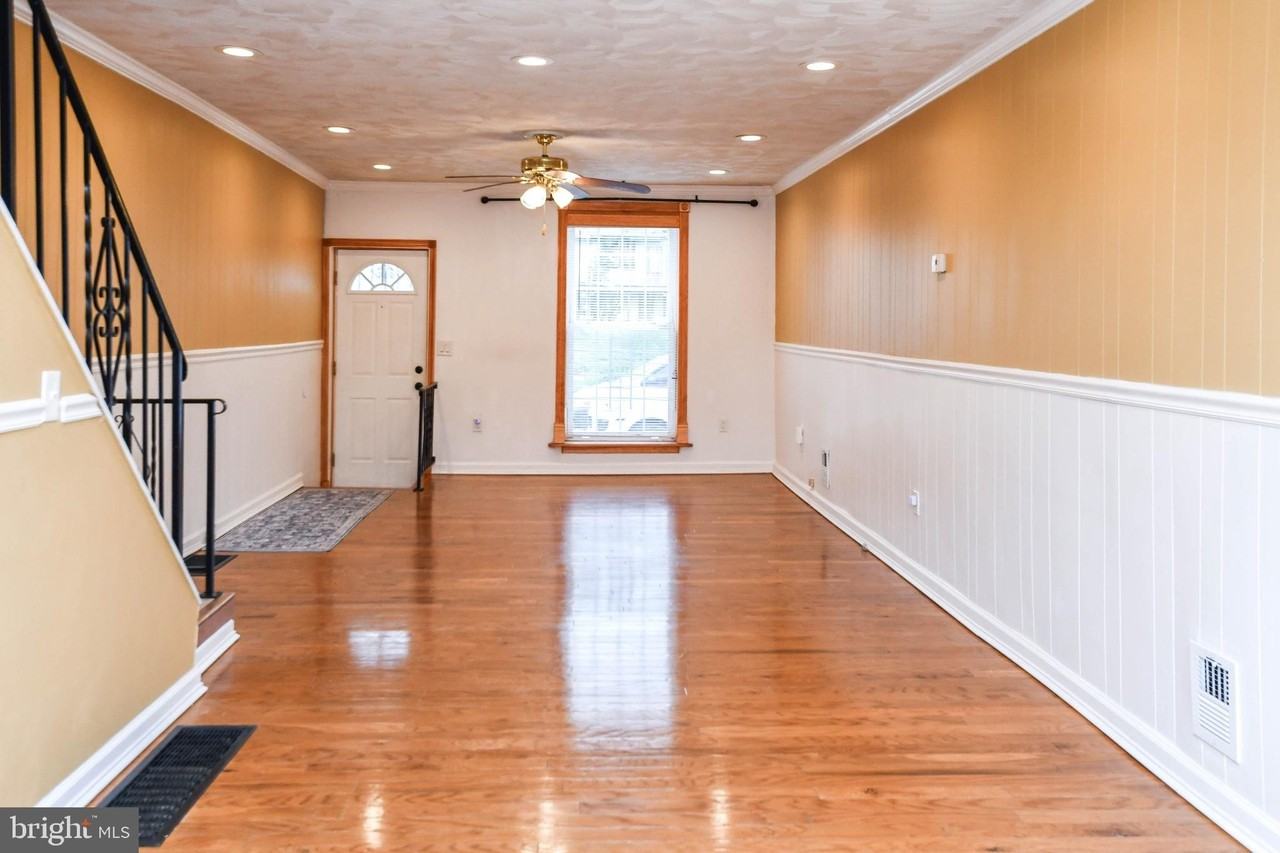 2509 Christian St - Photo 6 of 30