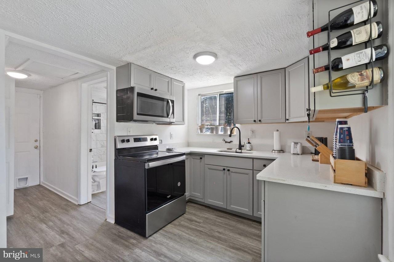 7835 Bensville Rd - Photo 3 of 30