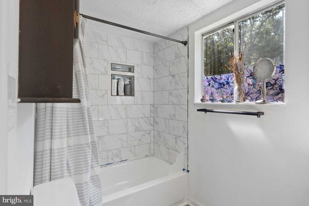 7835 Bensville Rd - Photo 6 of 30