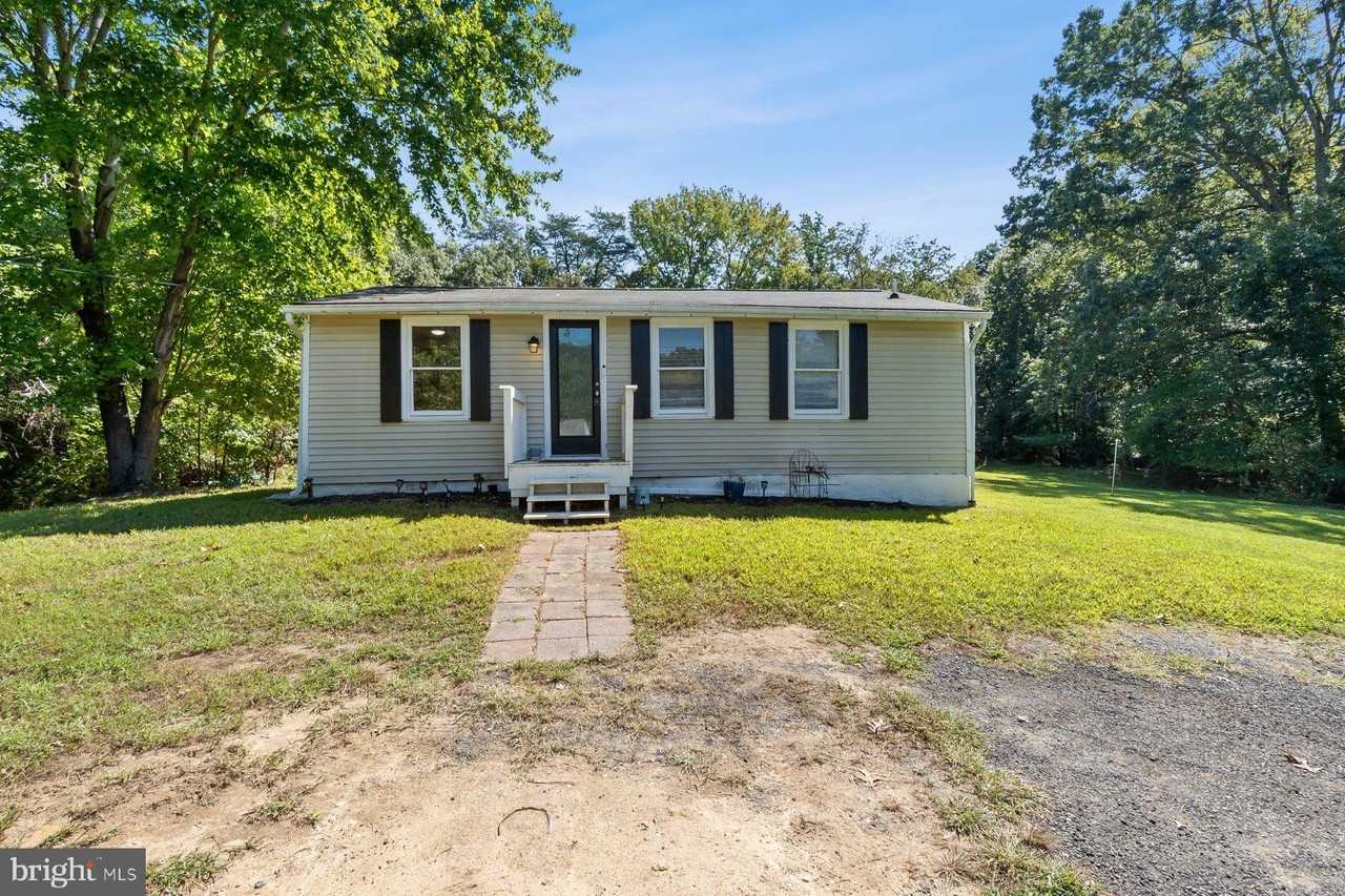 7835 Bensville Rd - Photo 7 of 30