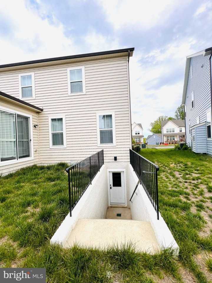 9875 Selkie Ln - Photo 5 of 19