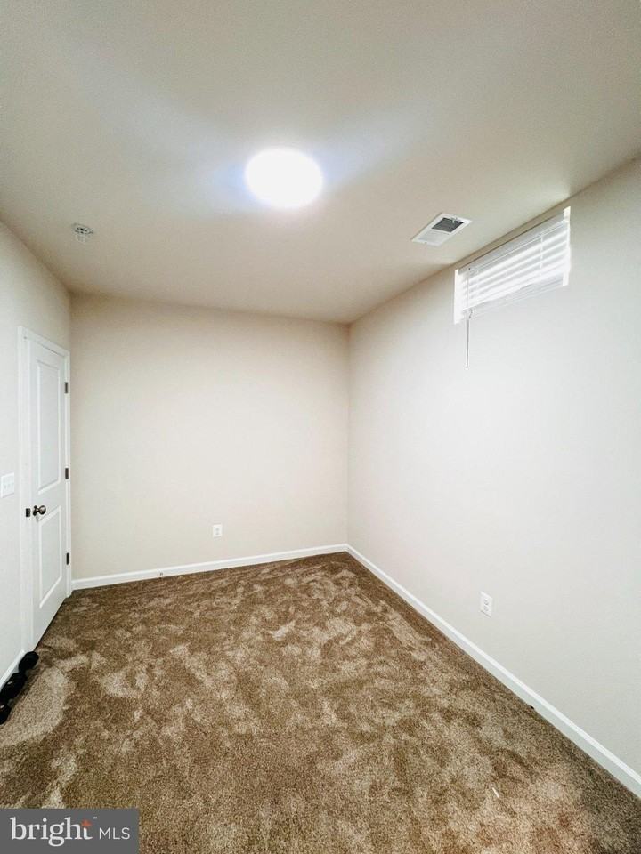 9875 Selkie Ln - Photo 7 of 19