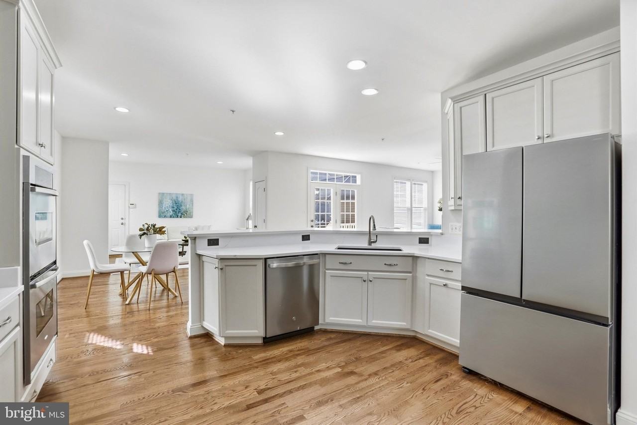 1312 Volunteer Dr - Photo 3 of 33