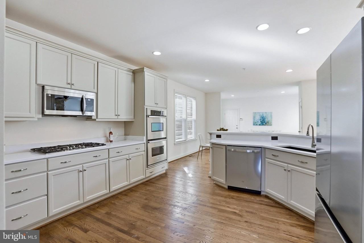 1312 Volunteer Dr - Photo 6 of 33