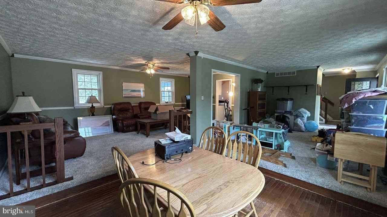215 Hitching Post Dr - Photo 6 of 21