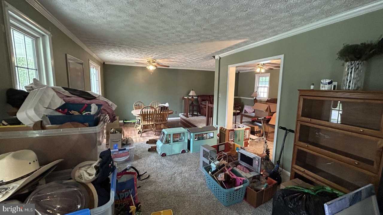 215 Hitching Post Dr - Photo 7 of 21