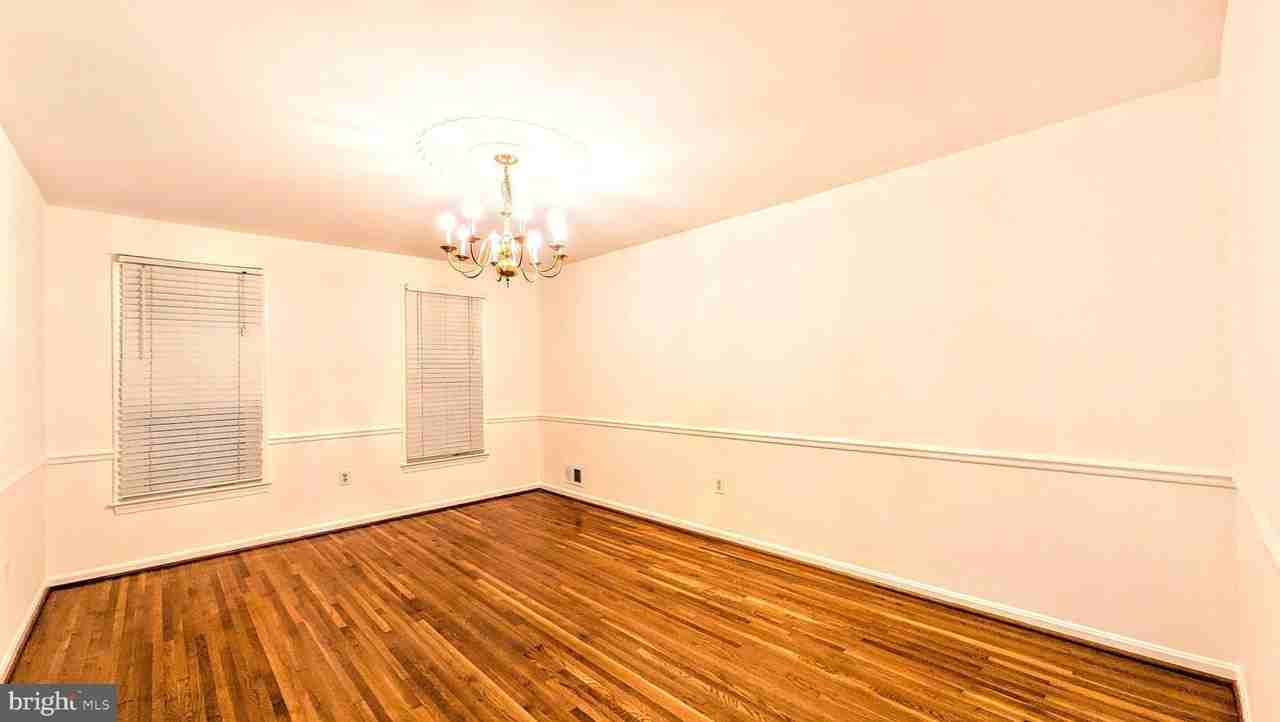 8835 Tuckerman Ln - Photo 6 of 23