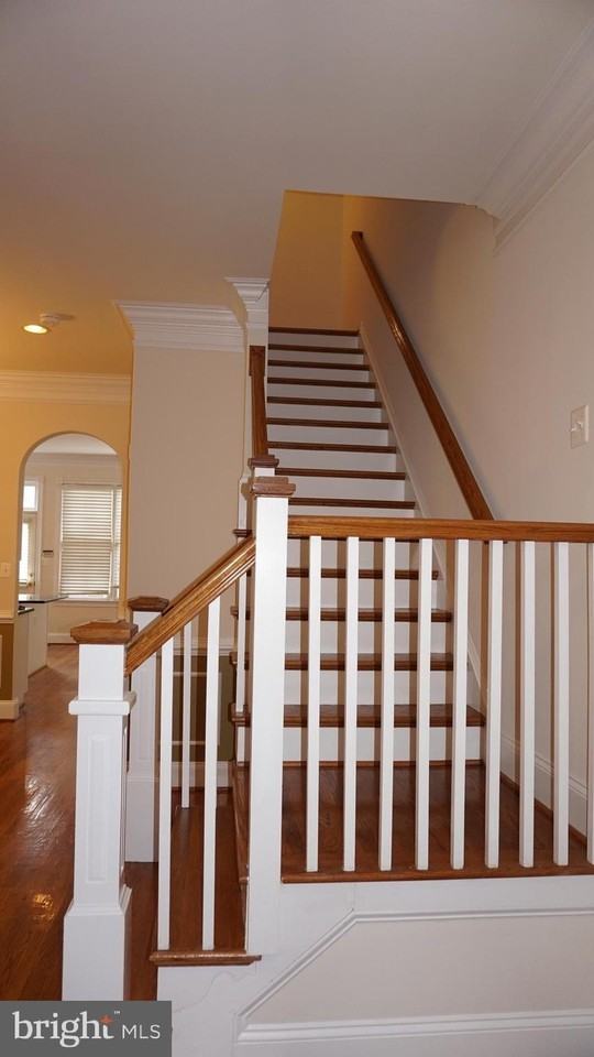 405 Main St - Photo 6 of 26