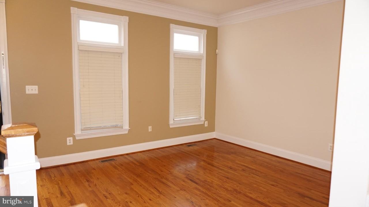 405 Main St - Photo 7 of 26