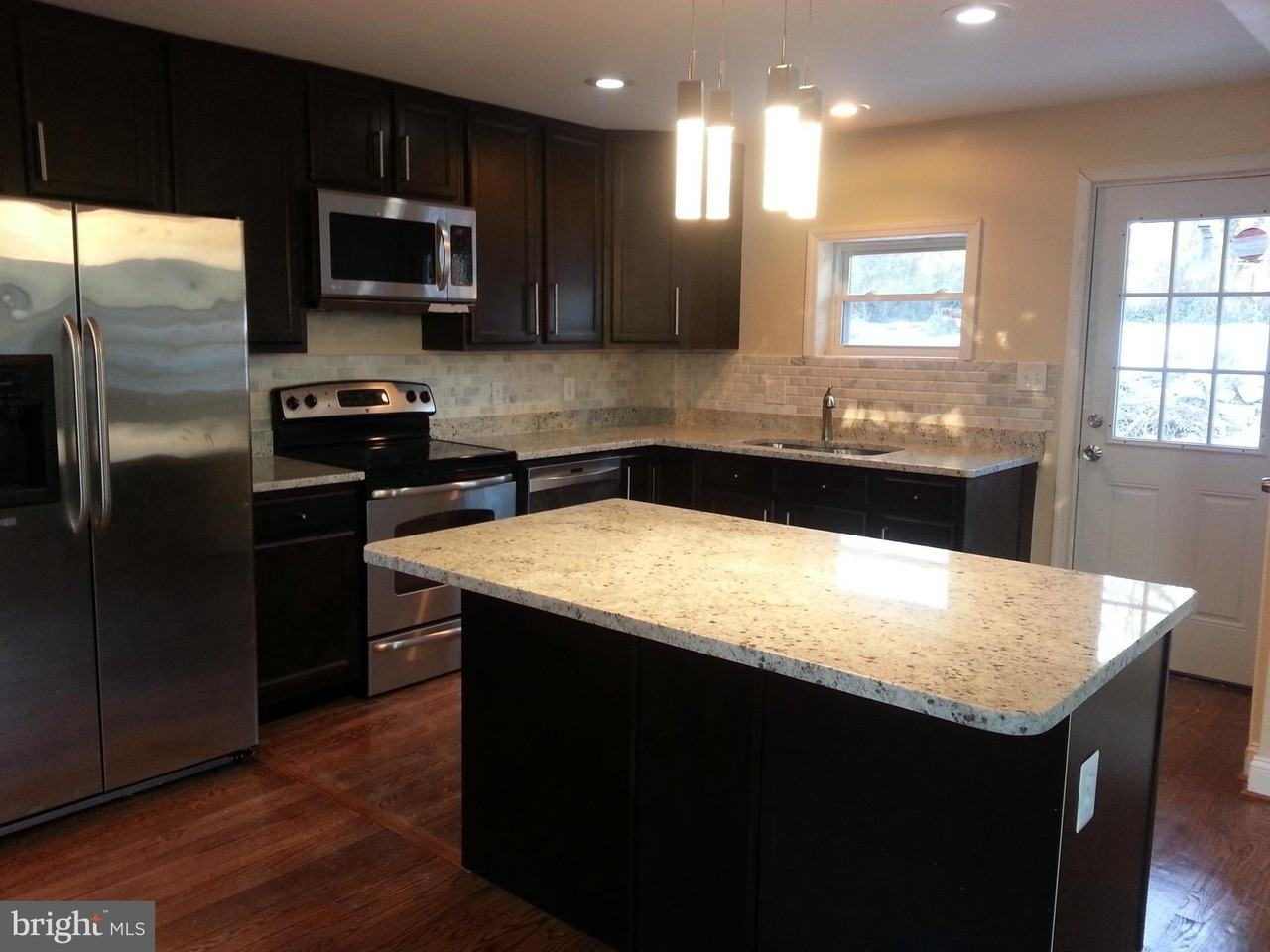 2303 Cheverly Ave - Photo 2 of 12