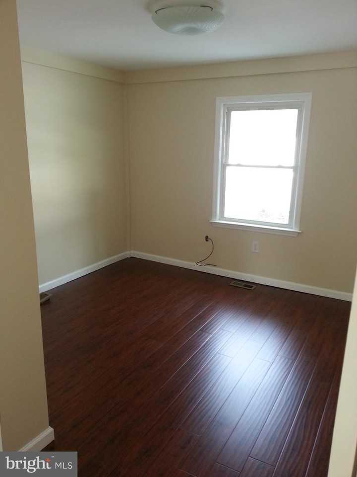 2303 Cheverly Ave - Photo 7 of 12