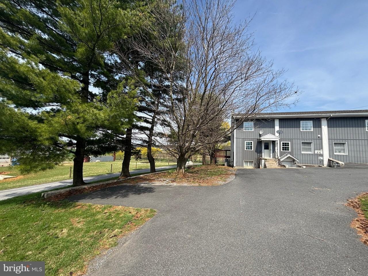 2573 Main St - Photo 2 of 23