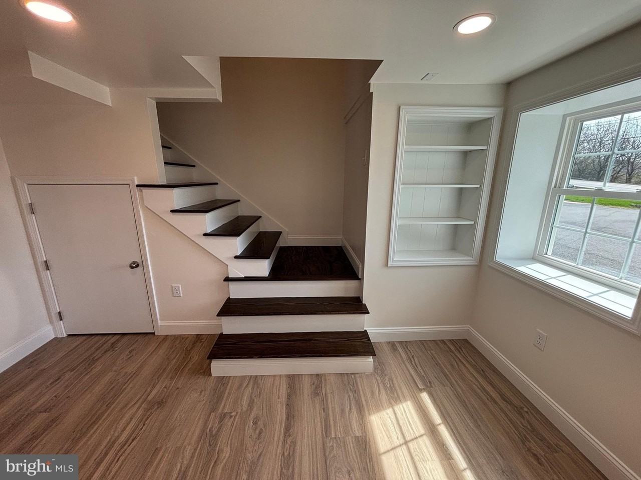 2573 Main St - Photo 7 of 23