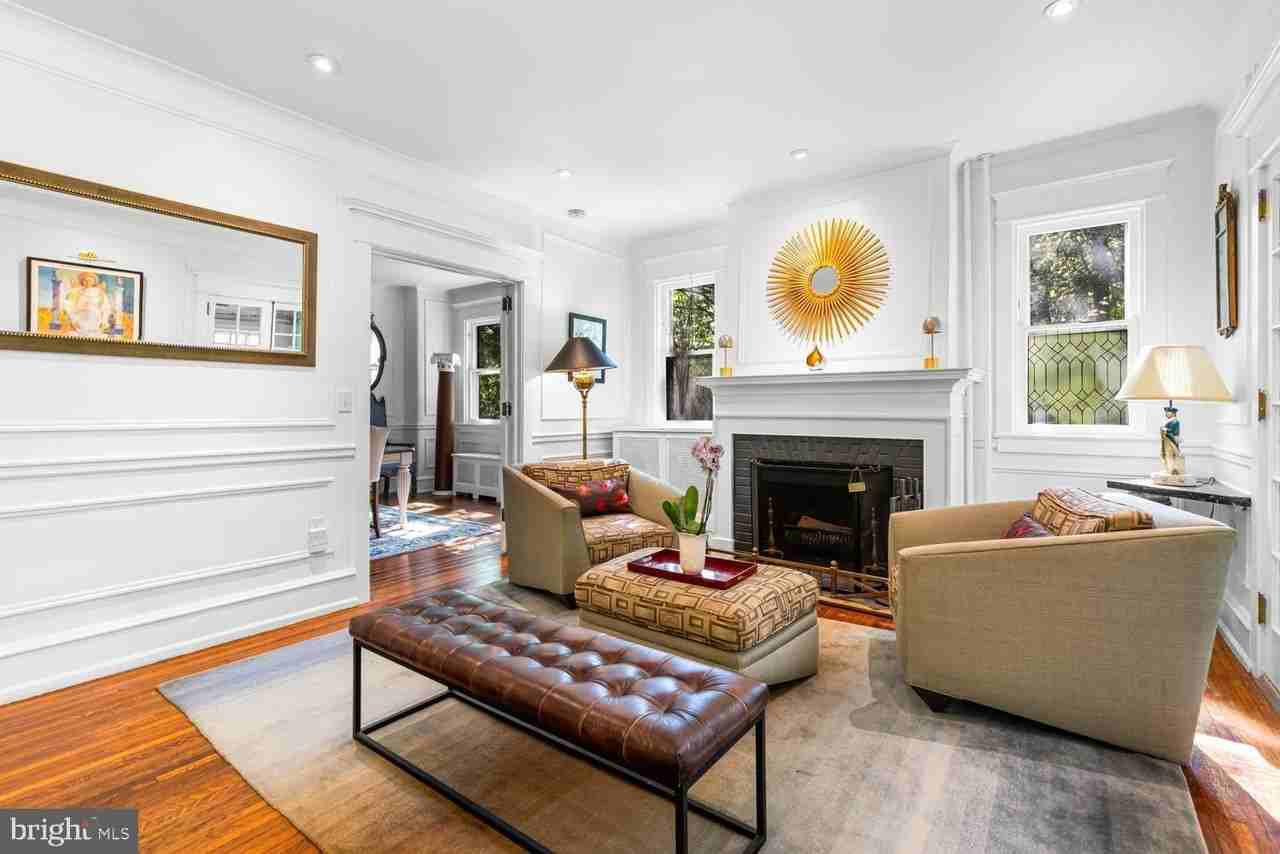 9343 Stenton Ave - Photo 6 of 34