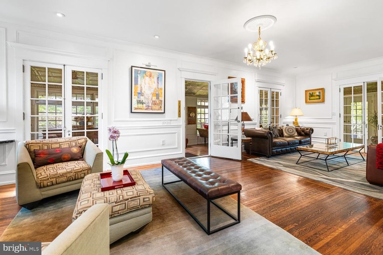 9343 Stenton Ave - Photo 7 of 34