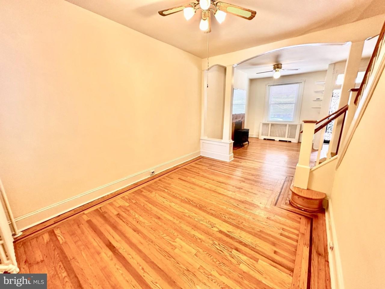 5229 Pulaski Ave - Photo 5 of 16