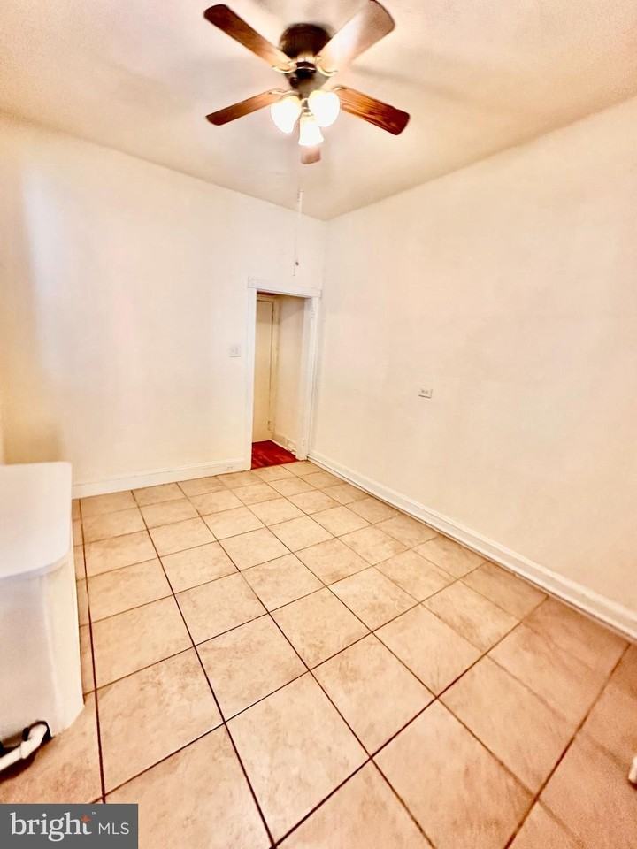 5229 Pulaski Ave - Photo 6 of 16