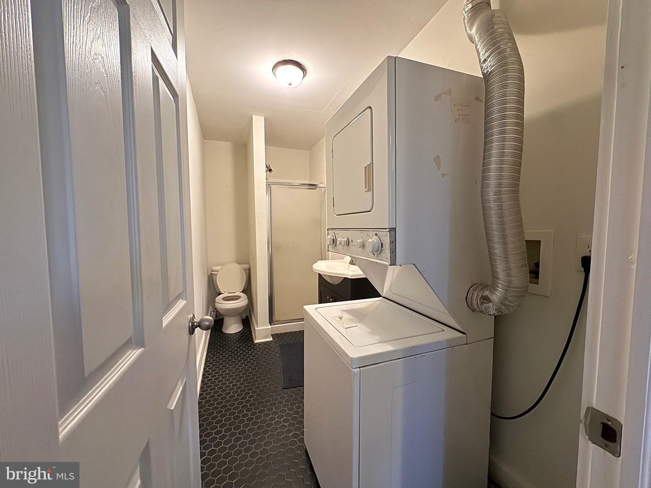 2228 Fairmount Ave #3 - Photo 5 of 9