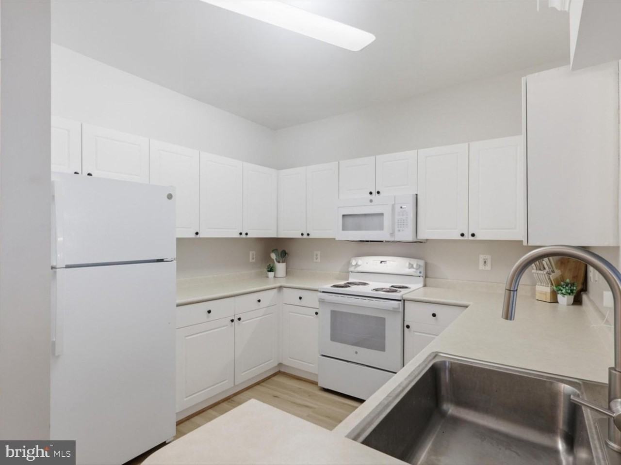 4560 Strutfield Ln #1104 - Photo 4 of 23