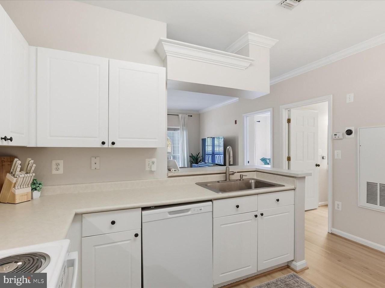4560 Strutfield Ln #1104 - Photo 5 of 23