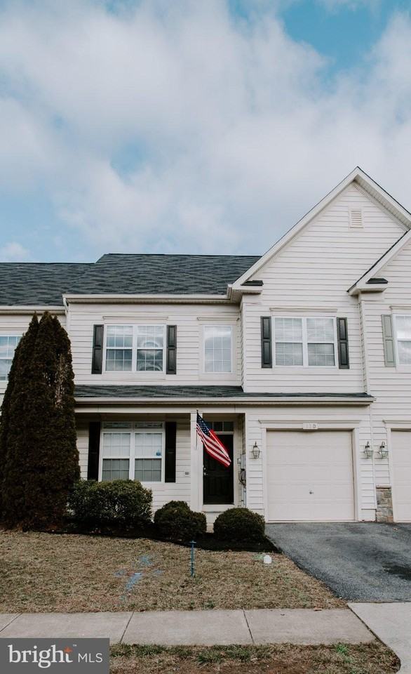 110 Quinton Oaks Cir - Photo 4 of 38