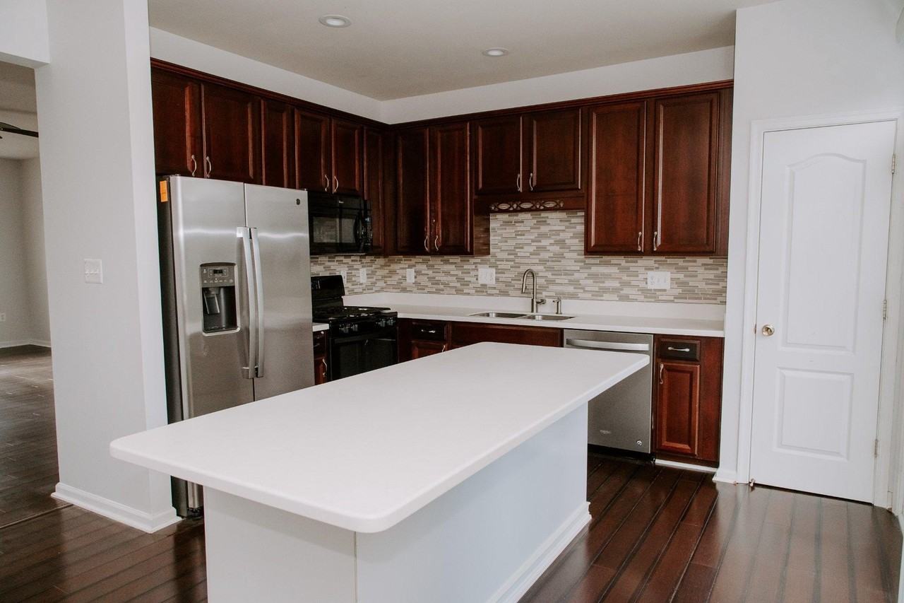 110 Quinton Oaks Cir - Photo 5 of 38