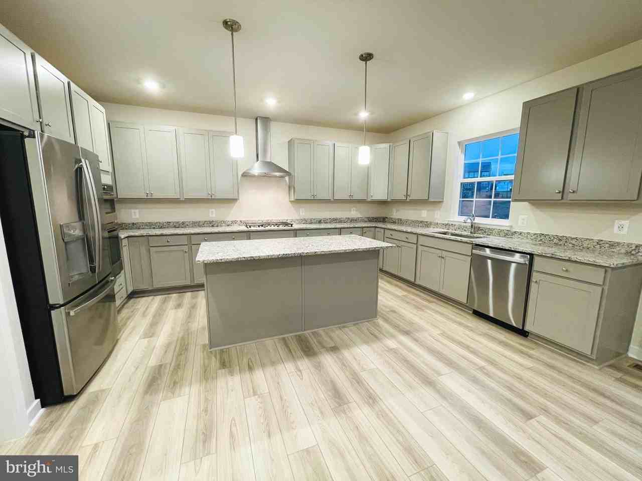 130 Thornton Way - Photo 2 of 50