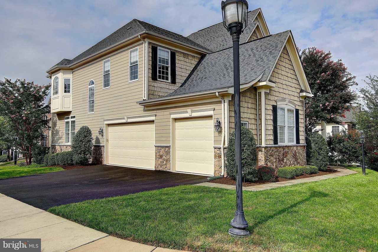 19124 Caddy Ct - Photo 2 of 30