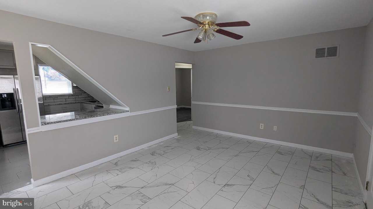 153 Polk Dr - Photo 4 of 6