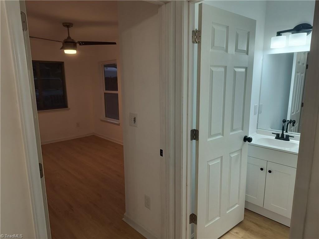 405 Gossett St - Photo 6 of 15