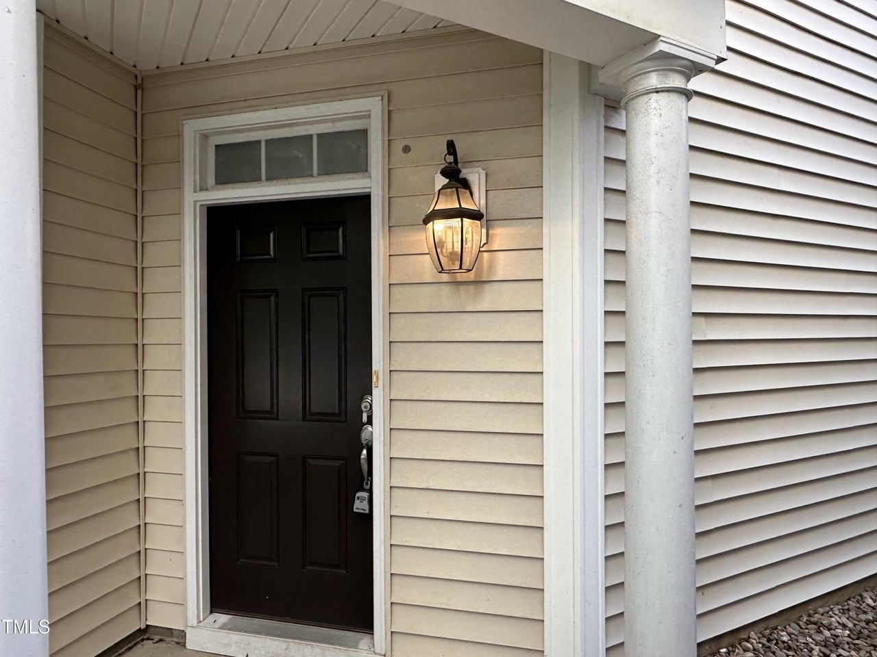 105 Hammond Wood Pl - Photo 2 of 41