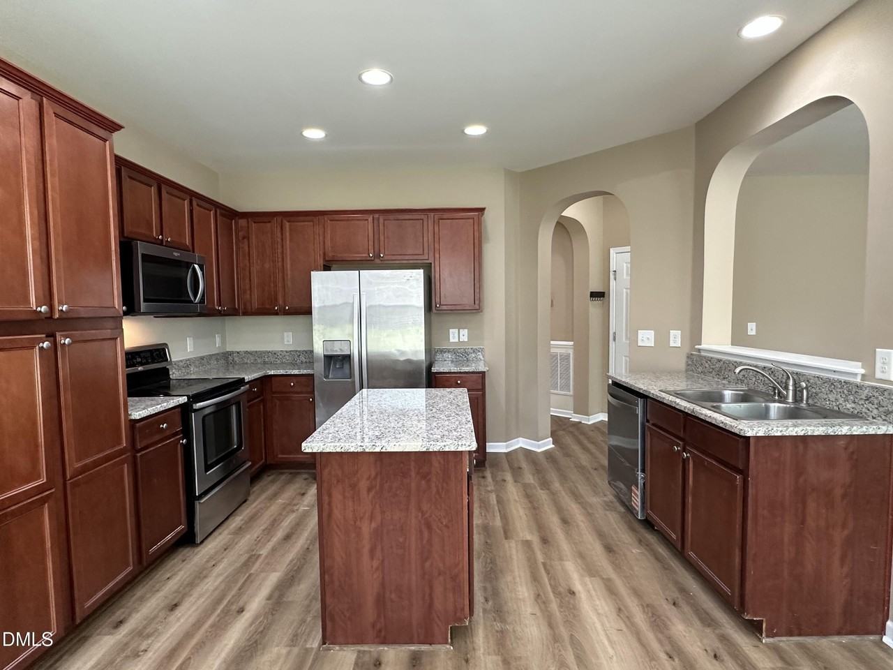 105 Hammond Wood Pl - Photo 6 of 41