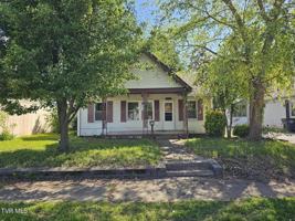 featured image of 1329 Chestnut St