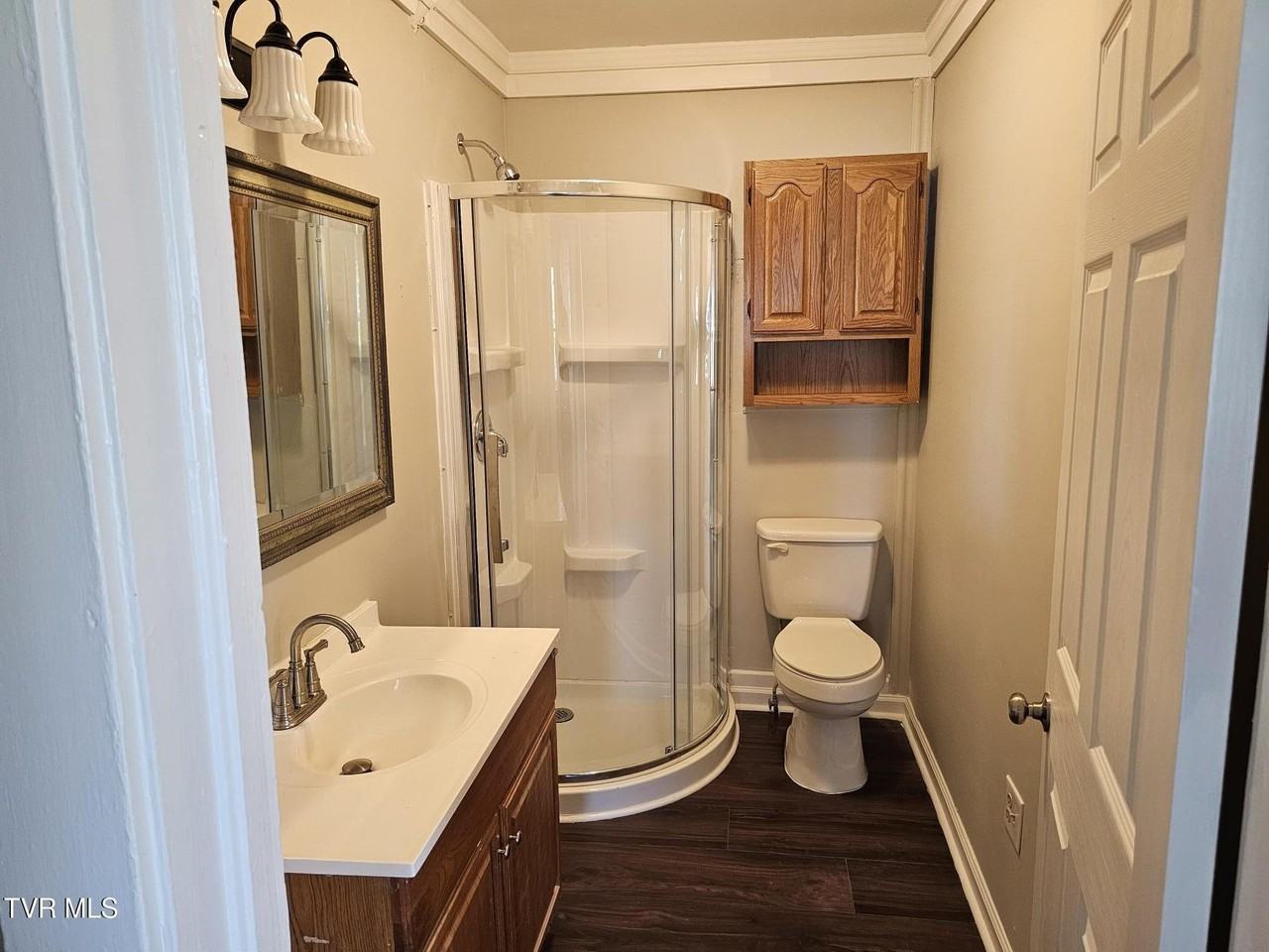 1329 Chestnut St - Photo 7 of 13