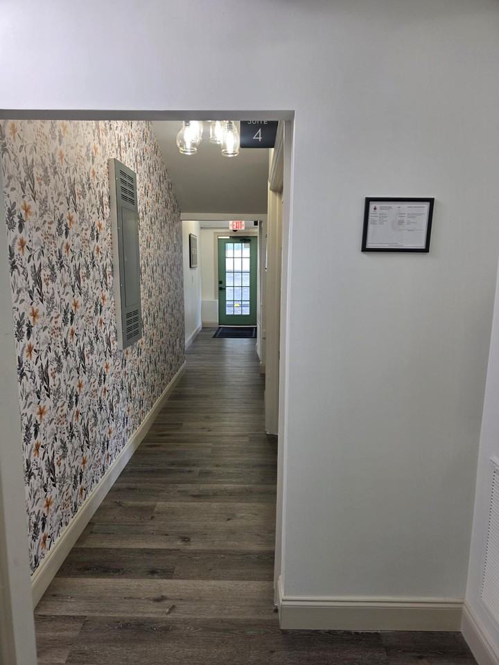 216 E Memorial Dr #1 - Photo 4 of 5