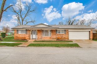 822 N Throckmorton St - Photo 1 of 1