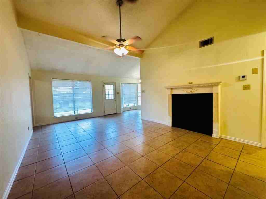 17118 Amber Ridge Dr - Photo 3 of 20