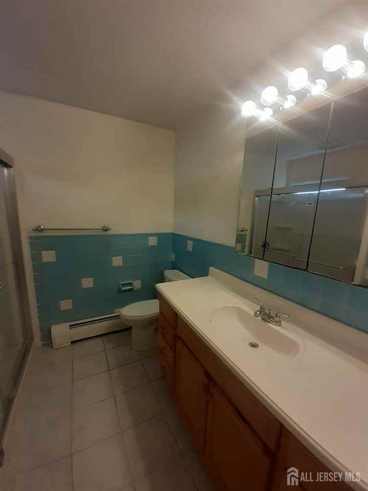 1776 Oak Tree Rd - Photo 7 of 9