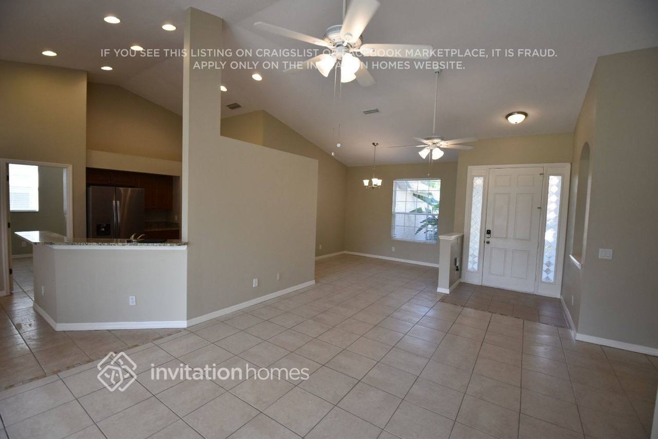 7018 43rd Ave E - Photo 3 of 18