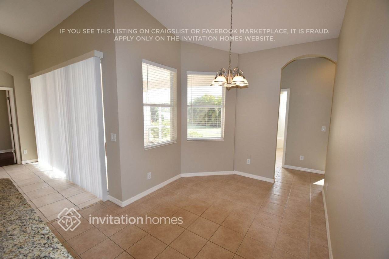 7018 43rd Ave E - Photo 5 of 18