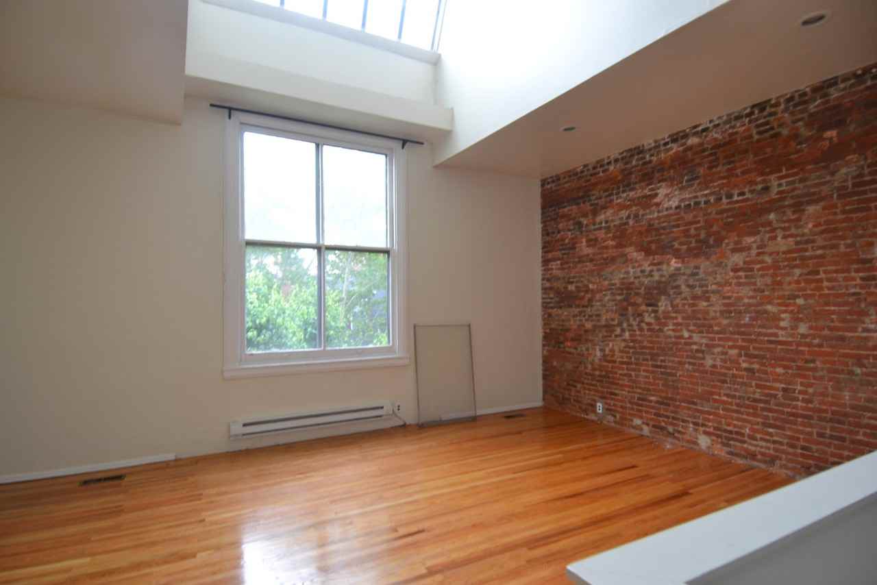 1010 Clinton St #3M - Photo 5 of 8