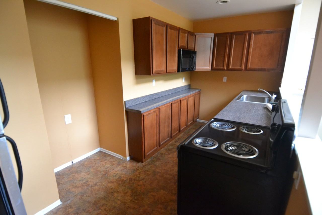 1010 Clinton St #3M - Photo 6 of 8