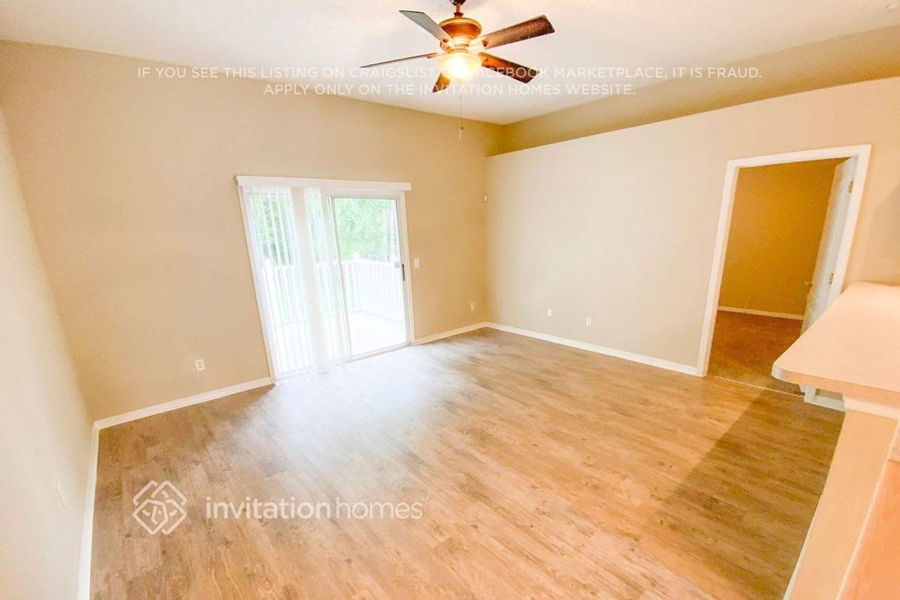 137 Dover Bluff Dr - Photo 2 of 7