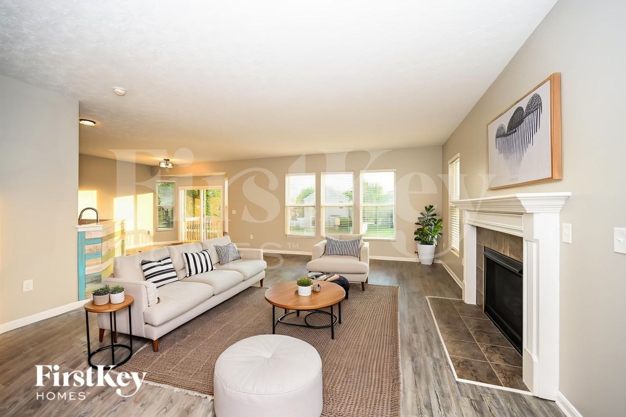 7831 Healy Dr - Photo 3 of 19