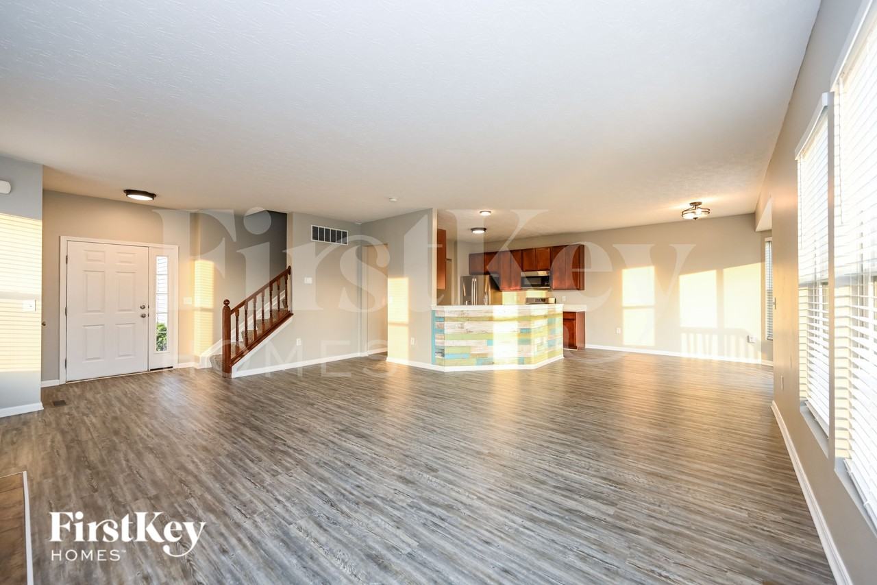 7831 Healy Dr - Photo 4 of 19