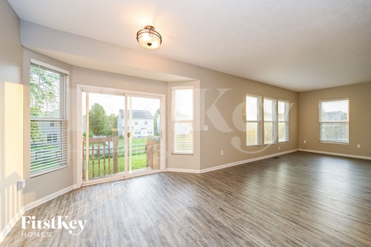 7831 Healy Dr - Photo 7 of 19